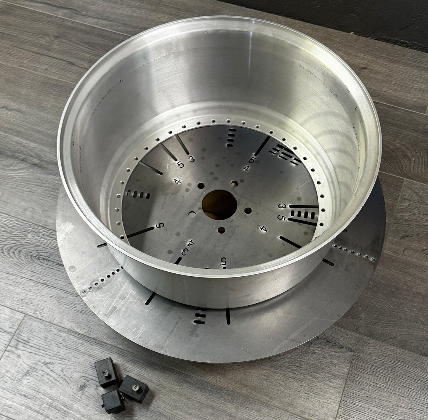 Universal lip and barrel fixture