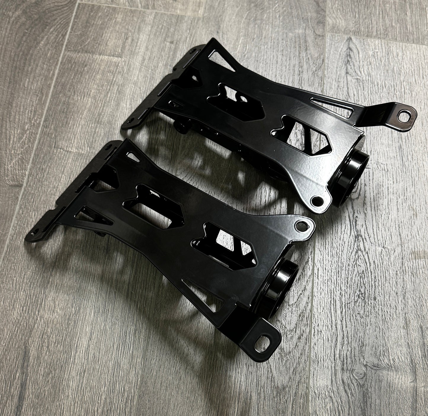 LIGHTWEIGHT AUDI STRUT MOUNT BRACKETS A4 B4/B5