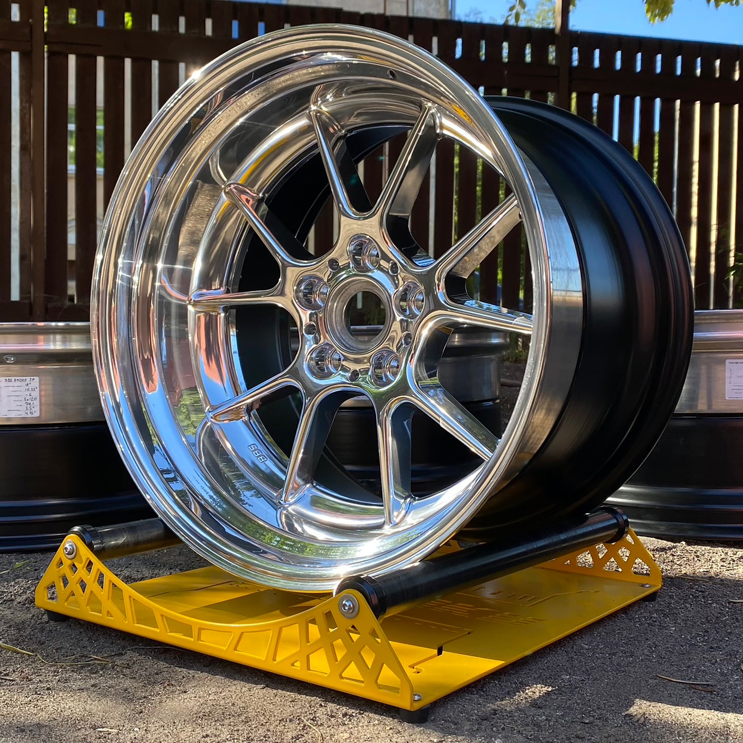 Mexipoku wheel roller stand