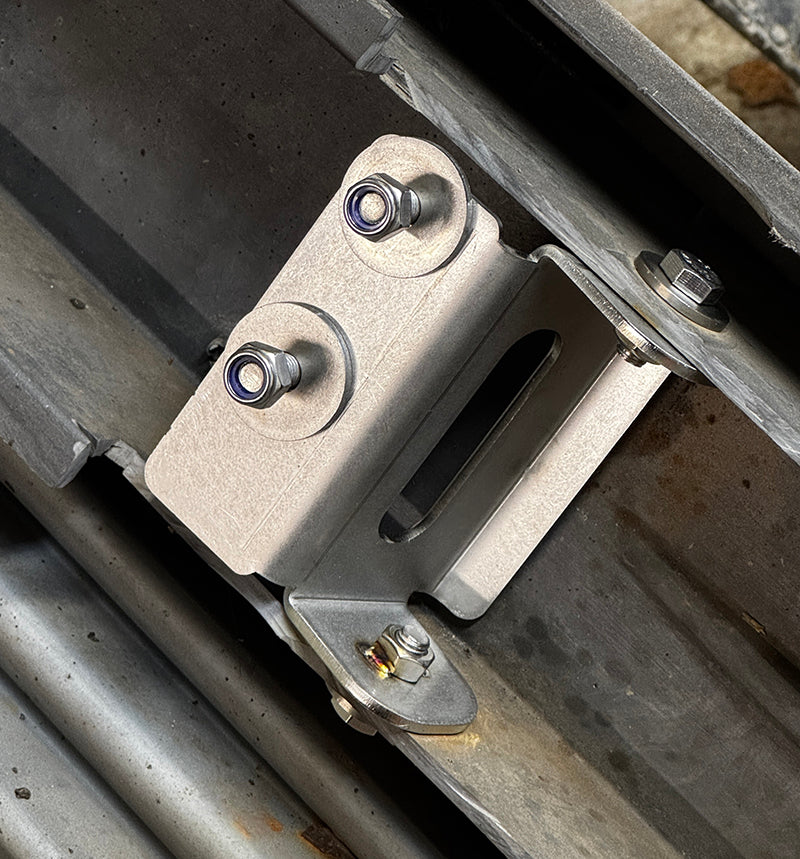 W201 Facelift 88/09-93 Front bumper bracket pair